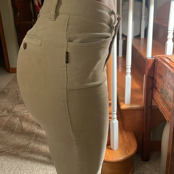 VINTAGE FENDI CORDUROY LIGHT BEIGE, SZ 1-2. Good preowned condition. - Picture 8 of 11